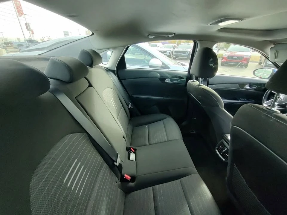 2021 Kia Forte - Image 4 of 6