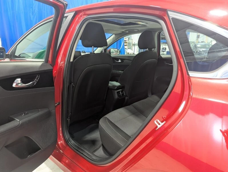 2021 Kia Forte - Image 13 of 15