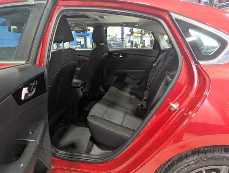 2021 Kia Forte - Image 14 of 15