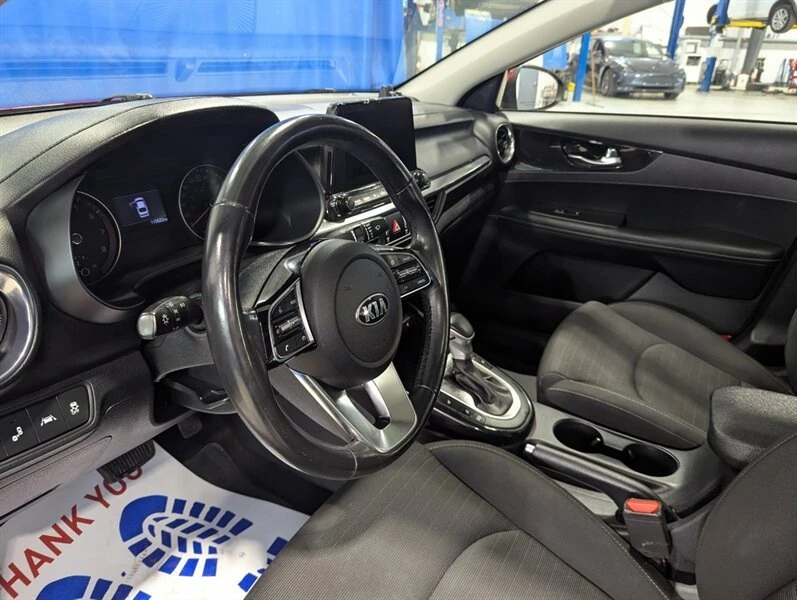 2021 Kia Forte - Image 12 of 15