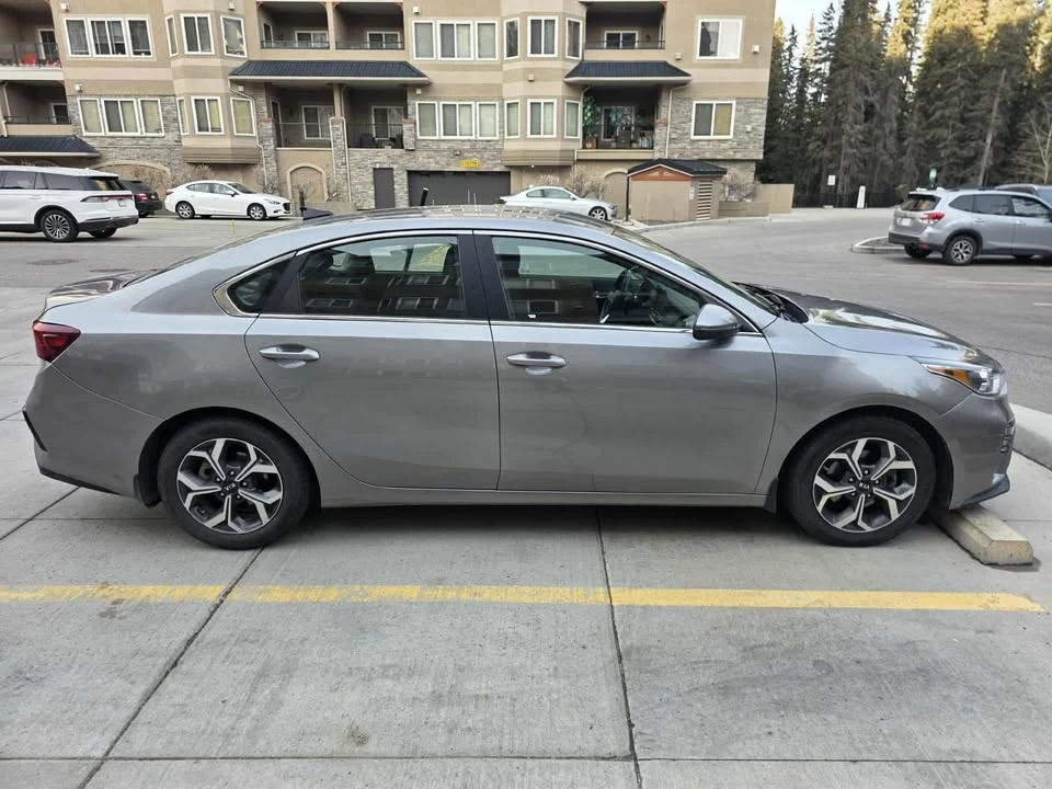 2021 Kia Forte - Image 5 of 8