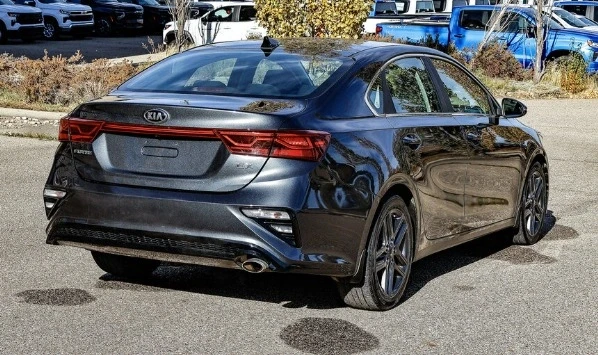2021 Kia Forte - Image 4 of 8