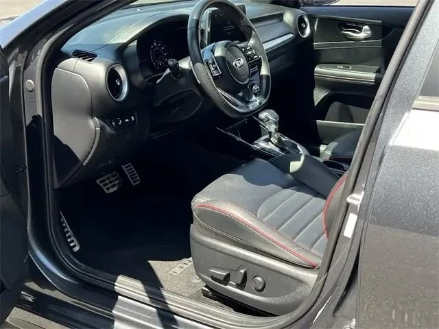 2021 Kia Forte - Image 9 of 20