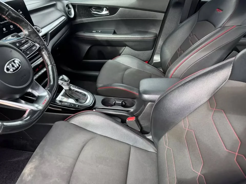 2021 Kia Forte - Image 10 of 20