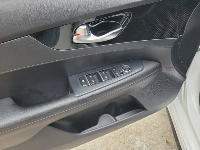 2021 Kia Forte - Image 13 of 20