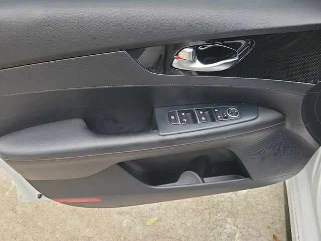 2021 Kia Forte - Image 12 of 20