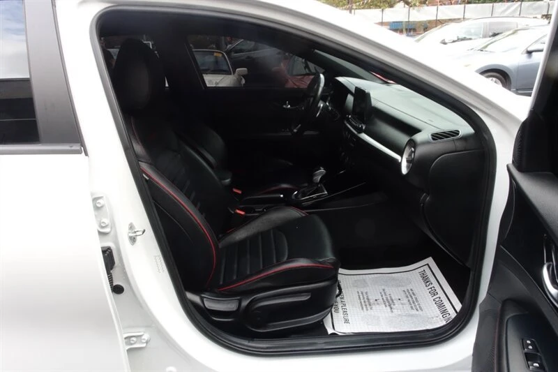 2021 Kia Forte - Image 11 of 19
