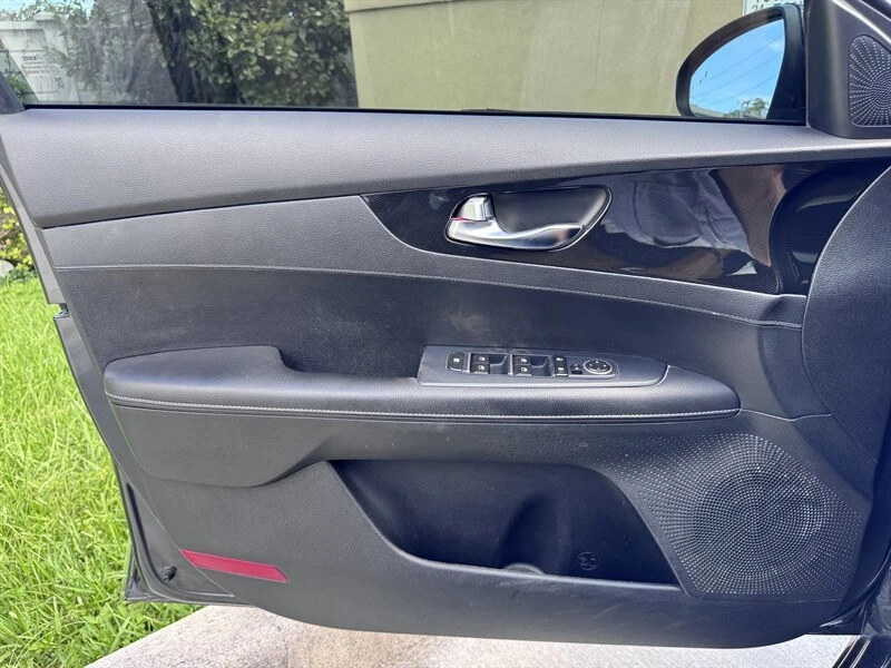 2021 Kia Forte - Image 17 of 17