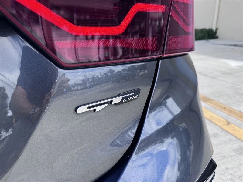 2021 Kia Forte - Image 9 of 17