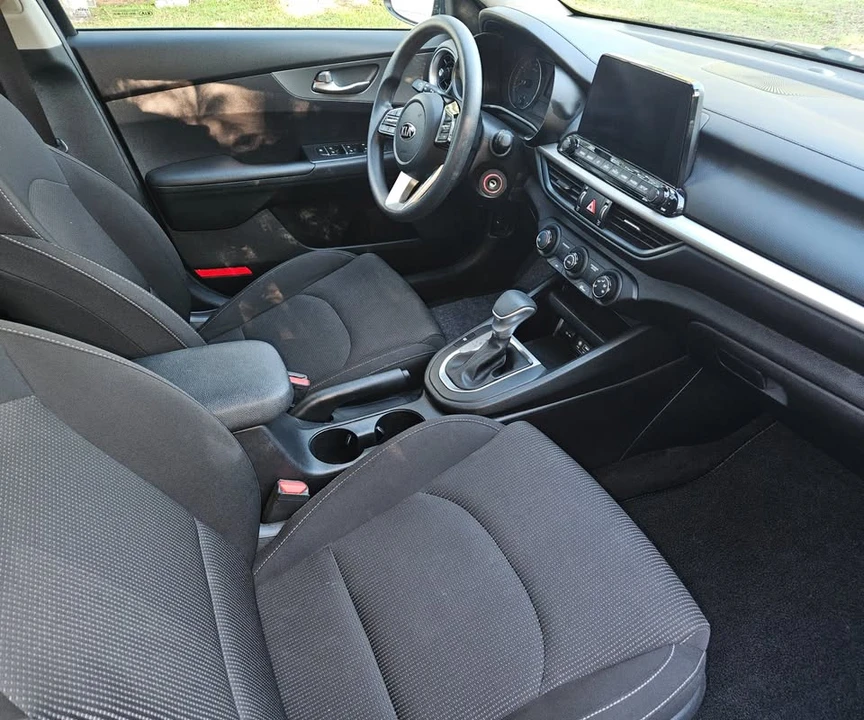 2021 Kia Forte - Image 15 of 19
