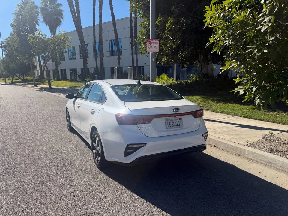2021 Kia Forte - Image 4 of 19