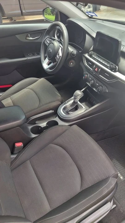 2021 Kia Forte - Image 10 of 19