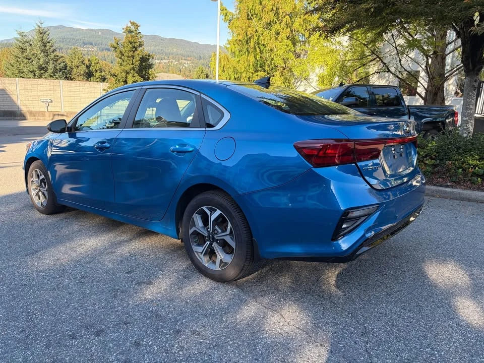2021 Kia Forte - Image 5 of 12