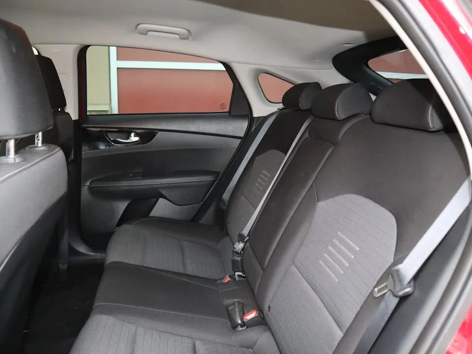 2021 Kia Forte - Image 11 of 16