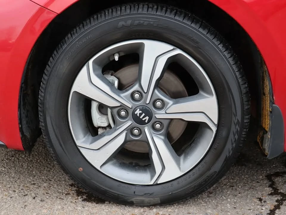 2021 Kia Forte - Image 8 of 16