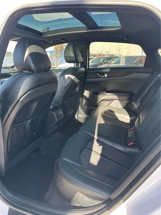 2021 Kia Optima/K5 - Image 11 of 17