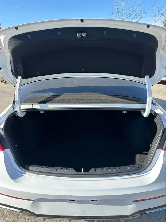 2021 Kia Optima/K5 - Image 8 of 17