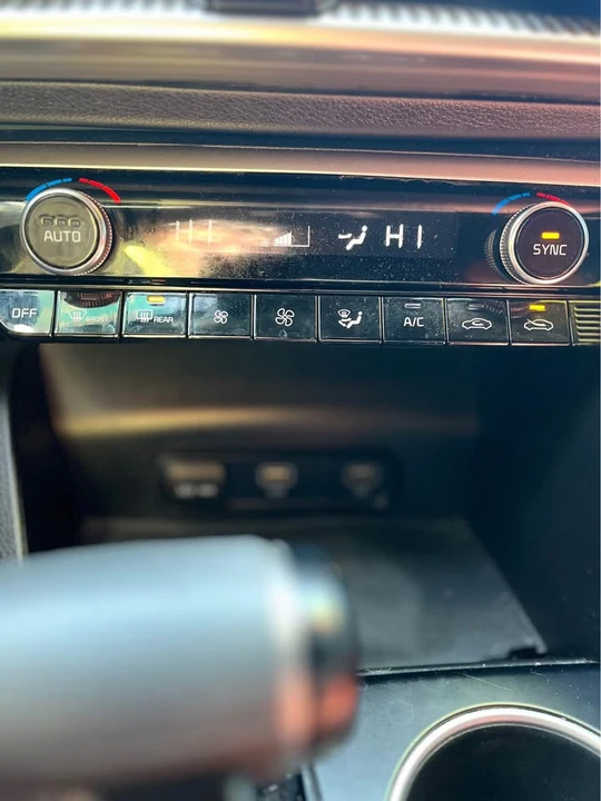 2021 Kia Optima/K5 - Image 8 of 14