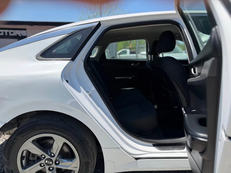 2021 Kia Optima/K5 - Image 9 of 16