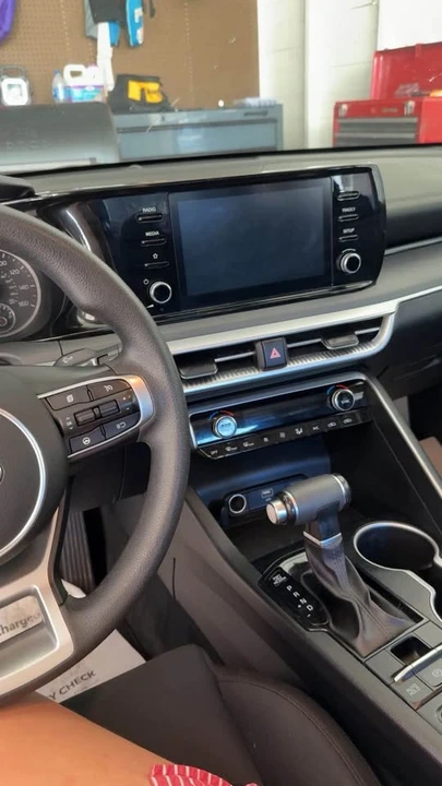 2021 Kia Optima/K5 - Image 6 of 10