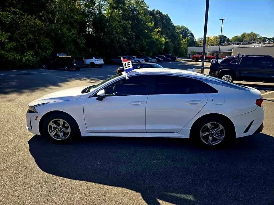 2021 Kia Optima/K5 - Image 2 of 14
