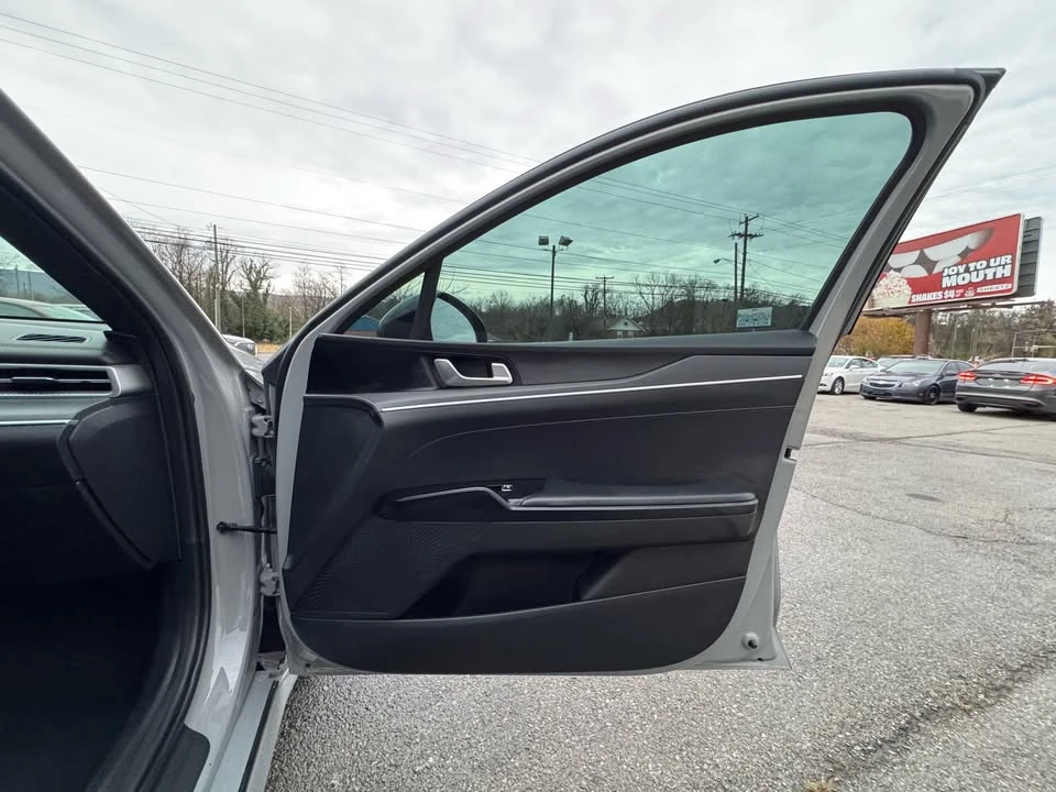 2021 Kia Optima/K5 - Image 17 of 20