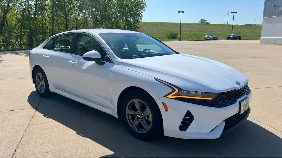2021 Kia Optima/K5 - Image 8 of 16