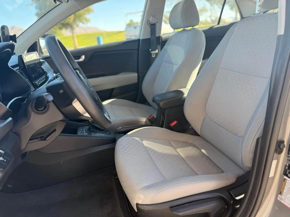 2021 Kia Rio - Image 10 of 12