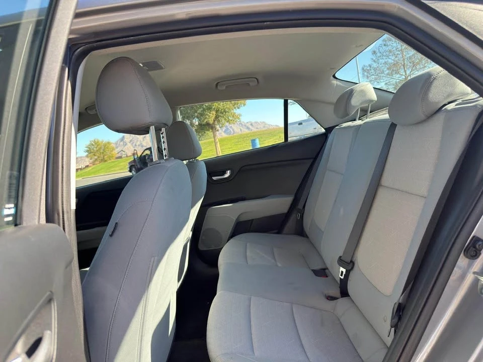2021 Kia Rio - Image 9 of 12