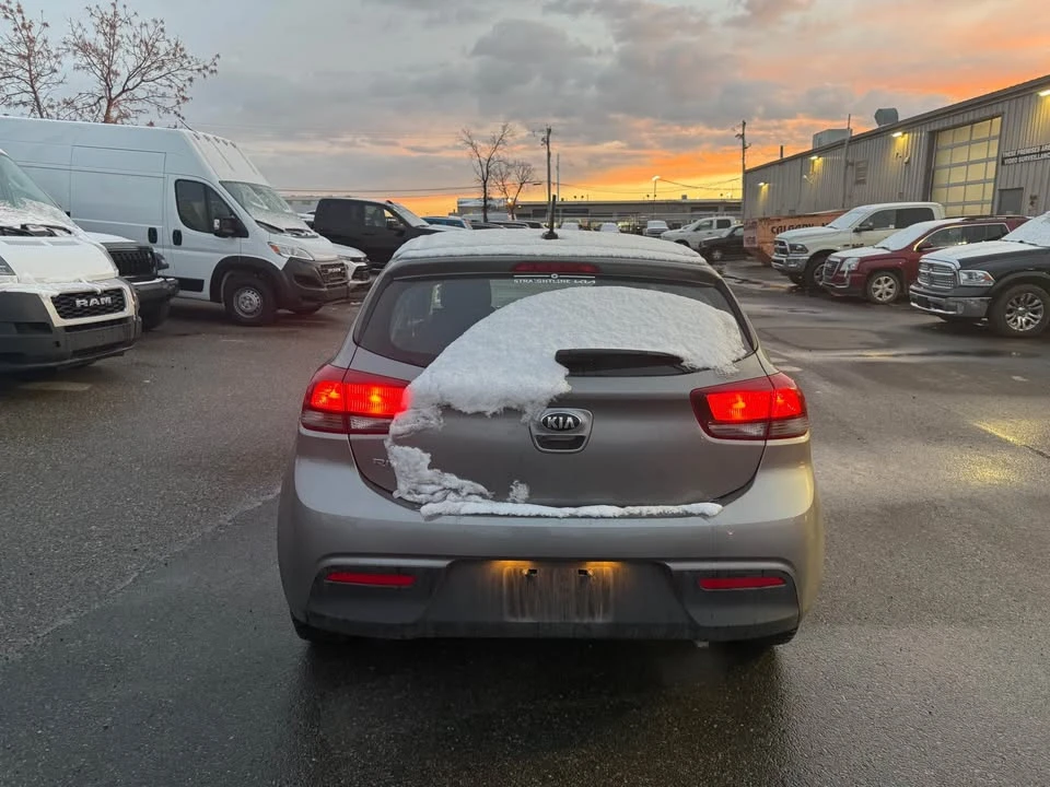 2021 Kia Rio - Image 4 of 16
