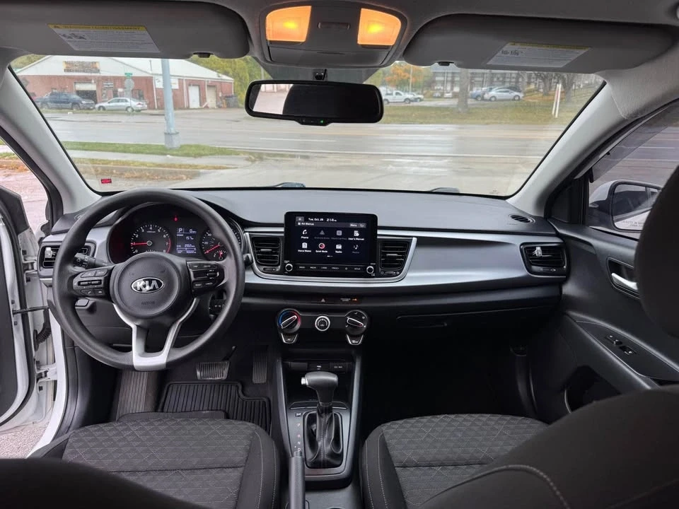 2021 Kia Rio - Image 11 of 19