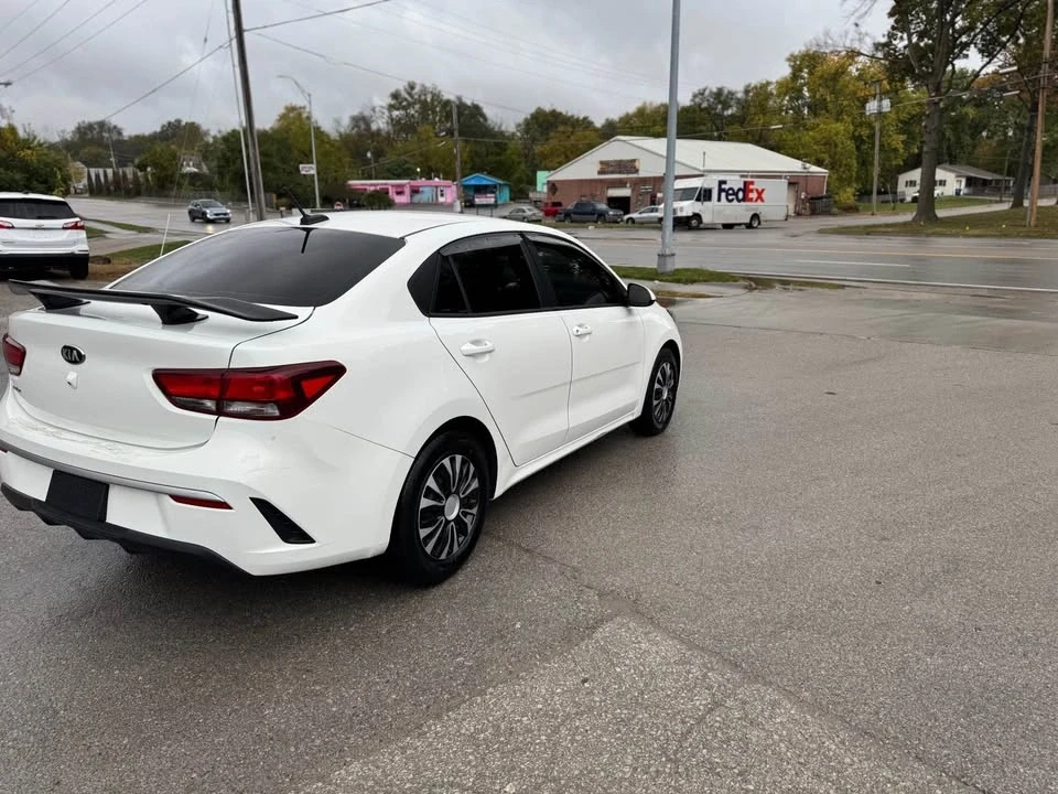 2021 Kia Rio - Image 8 of 19