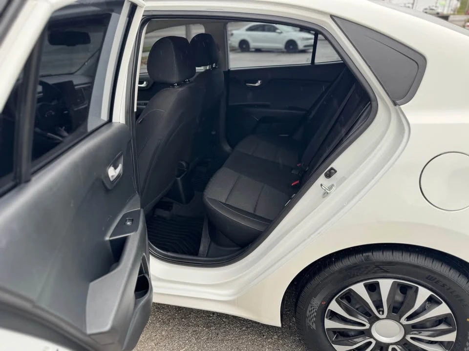 2021 Kia Rio - Image 10 of 19