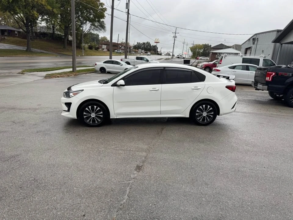 2021 Kia Rio - Image 4 of 19