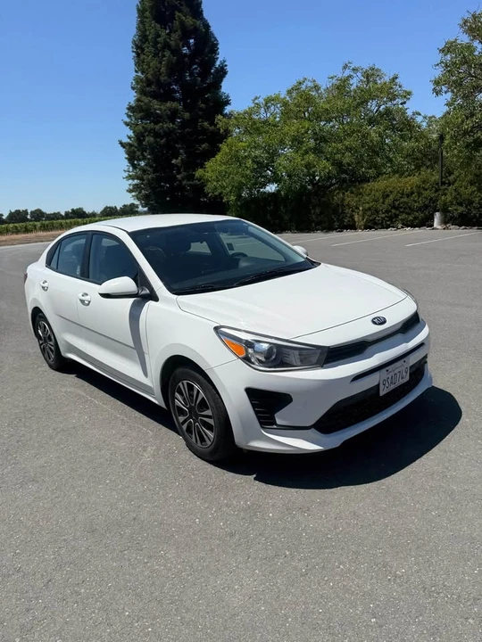 2021 Kia Rio - Image 2 of 6