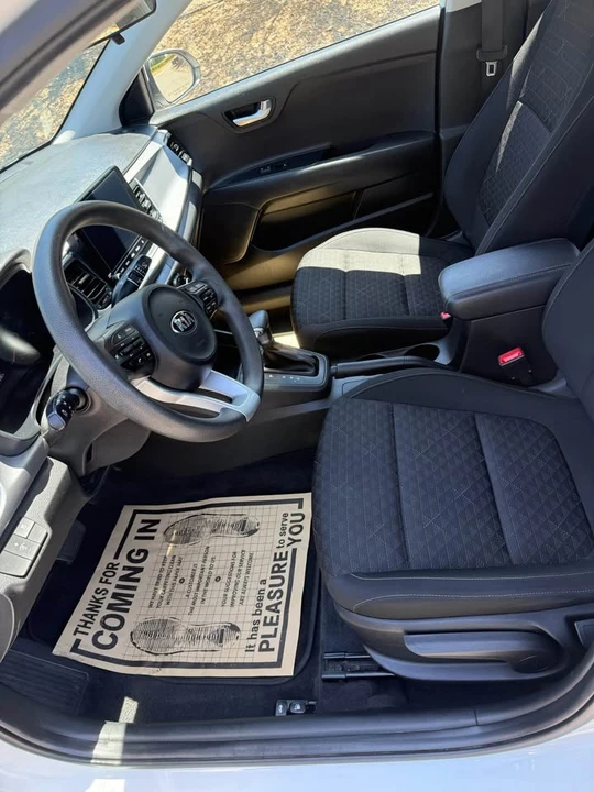 2021 Kia Rio - Image 5 of 6