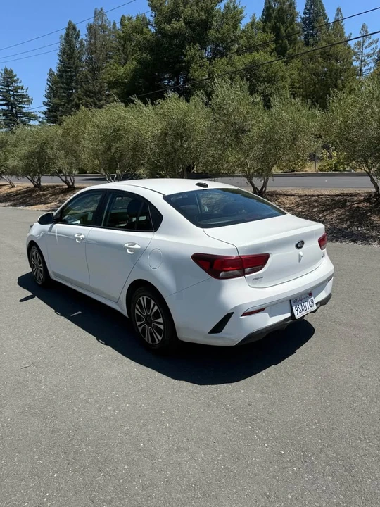 2021 Kia Rio - Image 4 of 6