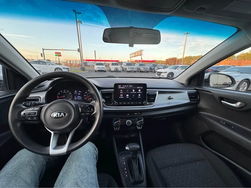 2021 Kia Rio - Image 14 of 18