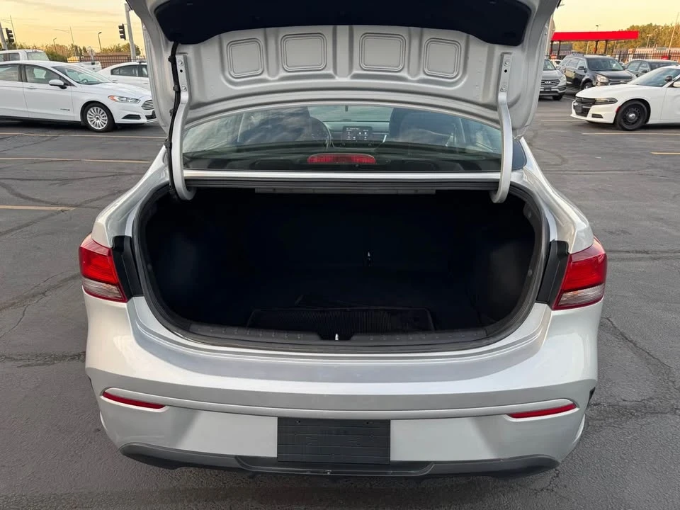 2021 Kia Rio - Image 17 of 18