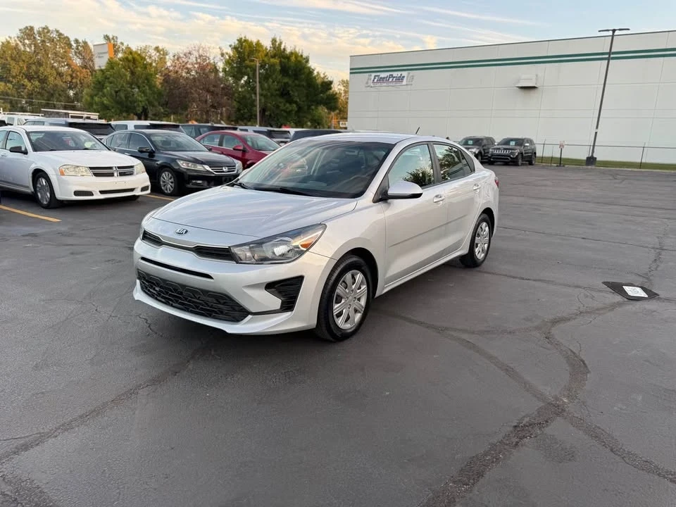 2021 Kia Rio - Image 3 of 18
