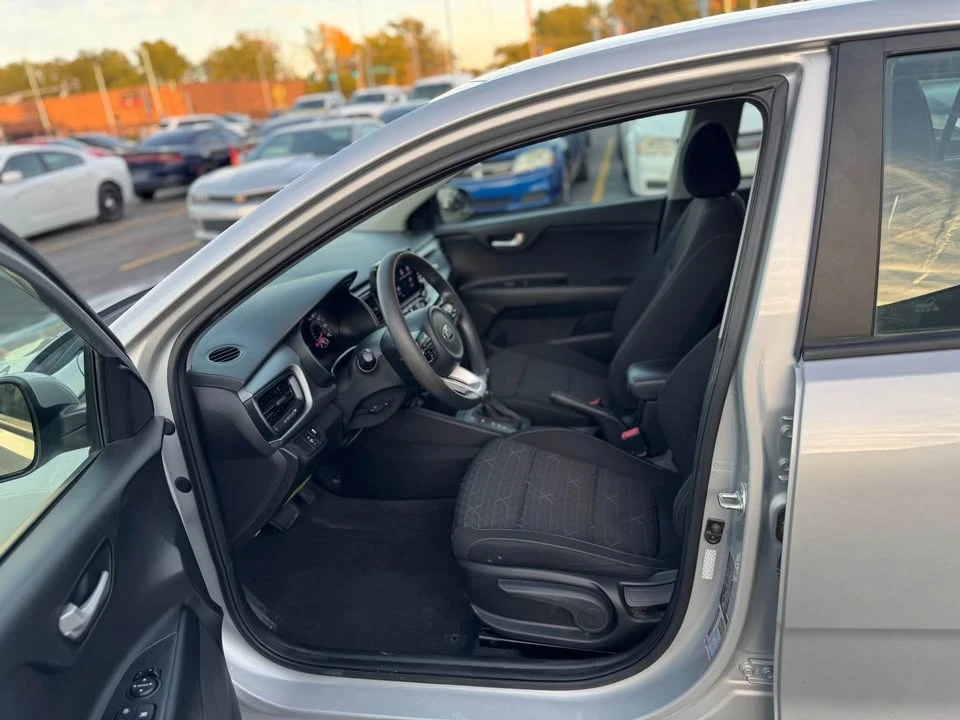 2021 Kia Rio - Image 9 of 18