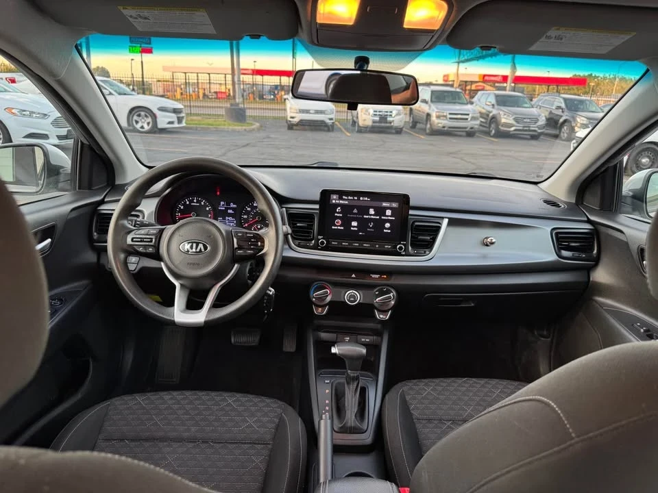 2021 Kia Rio - Image 13 of 18