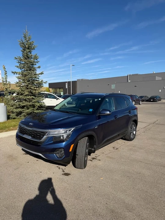 2021 Kia Seltos - Image 2 of 8