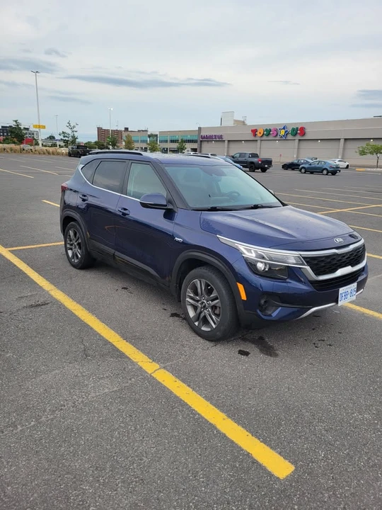 2021 Kia Seltos - Image 2 of 11