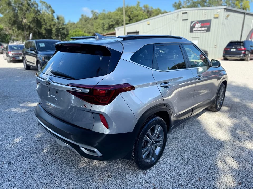 2021 Kia Seltos - Image 7 of 15