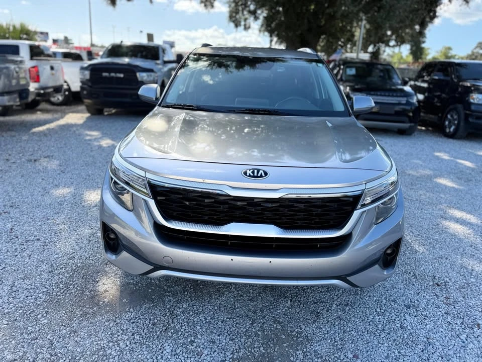 2021 Kia Seltos - Image 4 of 15