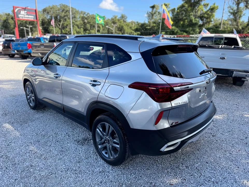 2021 Kia Seltos - Image 3 of 15