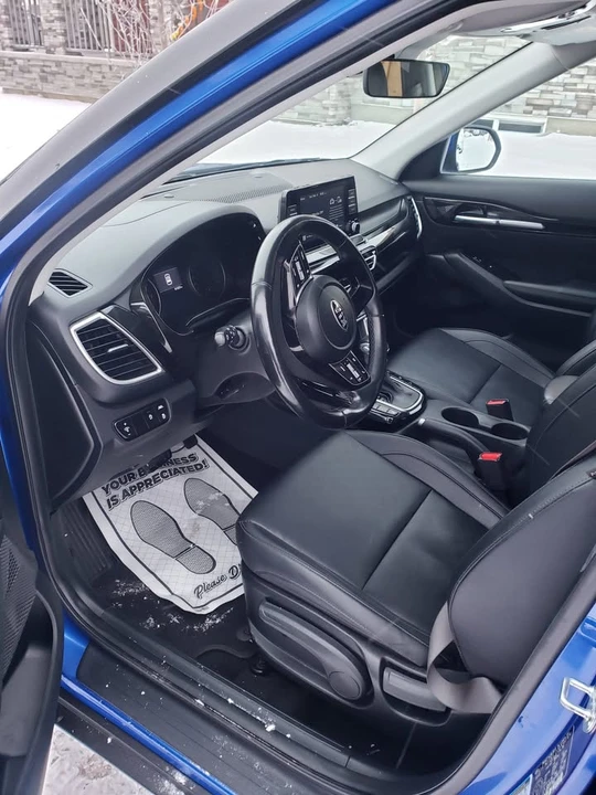2021 Kia Seltos - Image 7 of 11