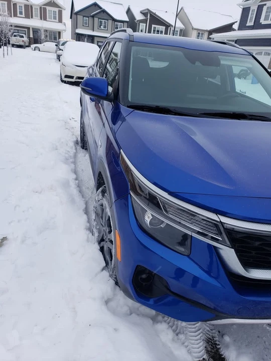 2021 Kia Seltos - Image 3 of 11