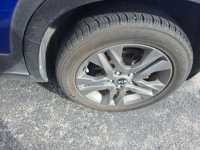2021 Kia Seltos - Image 17 of 19